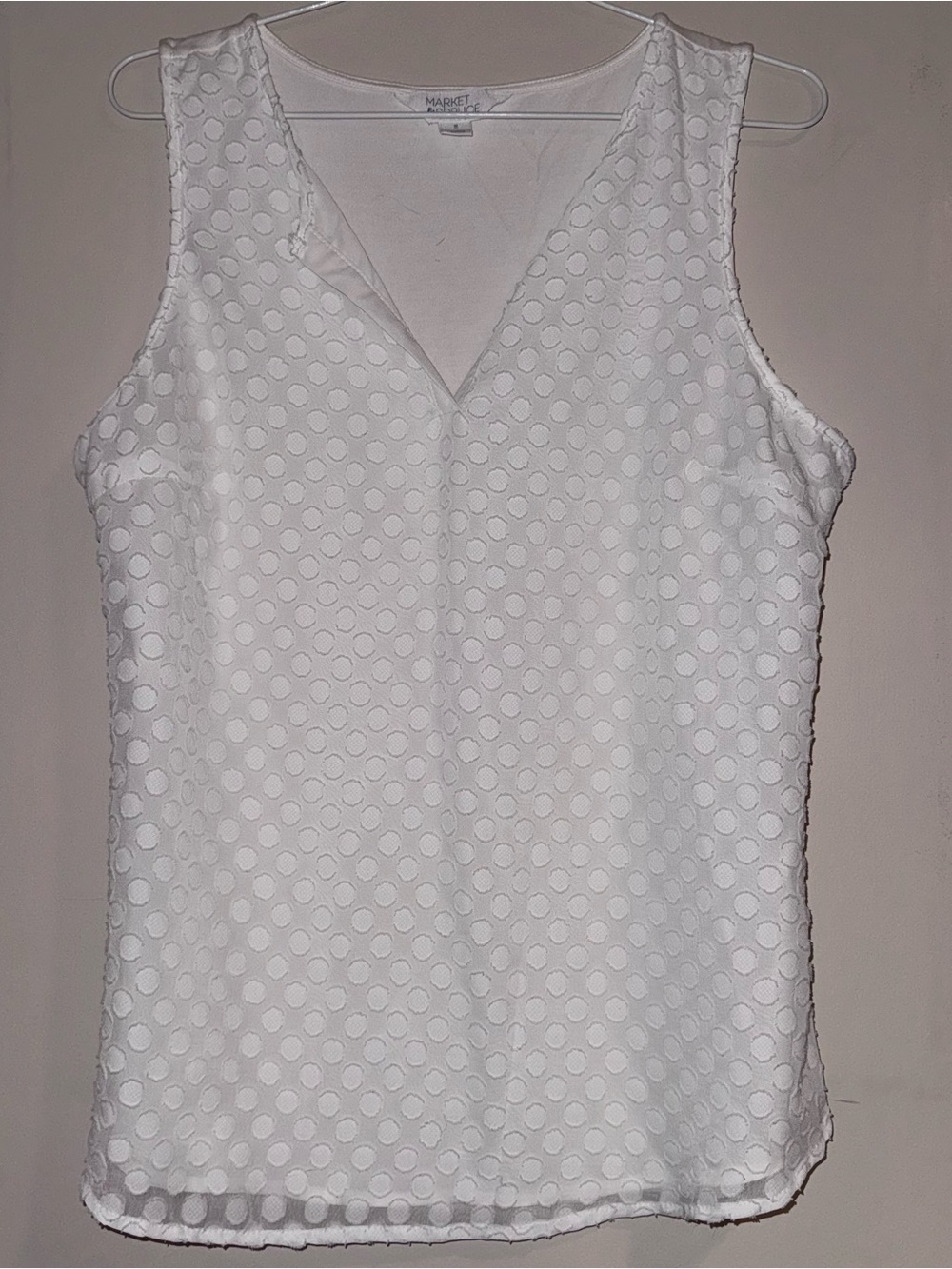 Market & Spruce White Textured V-Neck Shell